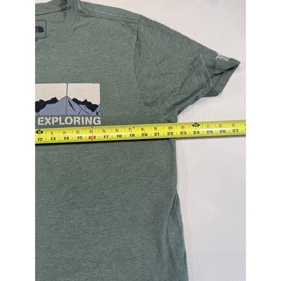 The North Face Men’s Large Green Graphic T-Shirt Never Stop Exploring Mountain - Picture 8 of 9
